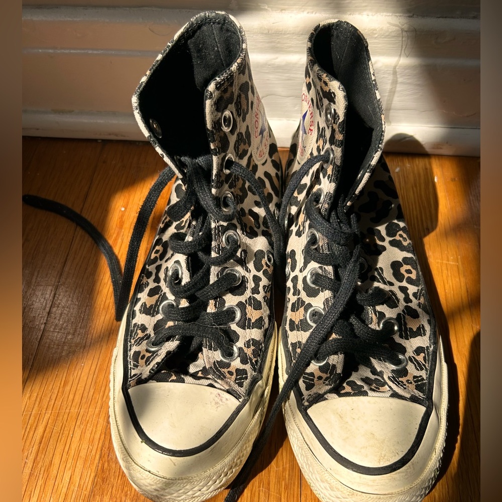 Womens size 7 cheetah print converse